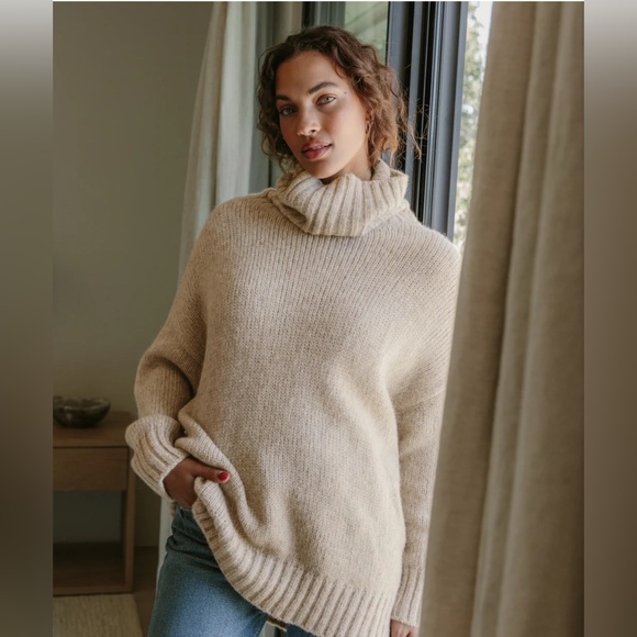 Jenni Kayne Alpaca Cocoon Turtleneck Sweater in Oatmeal, NWOT